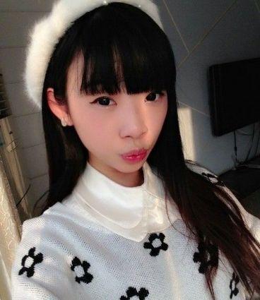 如果女孩表现得像个婴儿