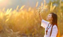 在惨淡的人生里,你要活成你自己的光