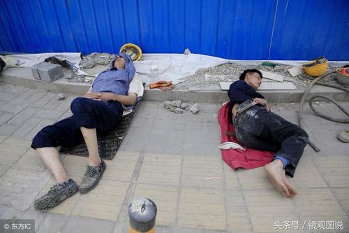 朋友圈里的女人伤心地说