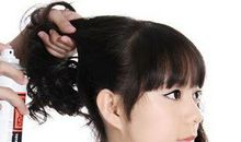 描写女孩头发的句子