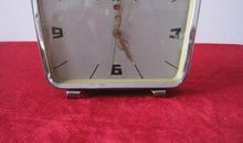 清晨闹钟响了改为拟人句