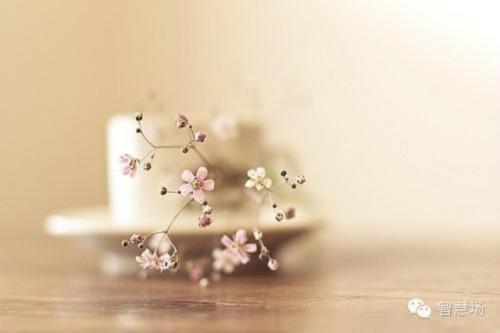 低调成功，在逆境中微笑