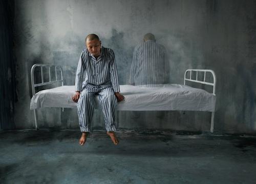 许多漂泊的人交换了灵魂