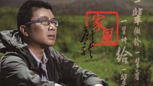 一对父子两个字母：别人在和父亲打架，但你让我立于不败之地