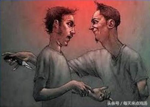 父亲沉迷于我的爱，但我的心却黑暗