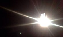 描写阳光刺眼的句子