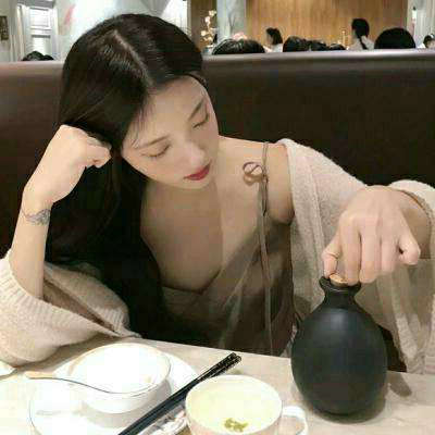 面对爱情的挫折，如果你不坚强，谁会为你坚强？