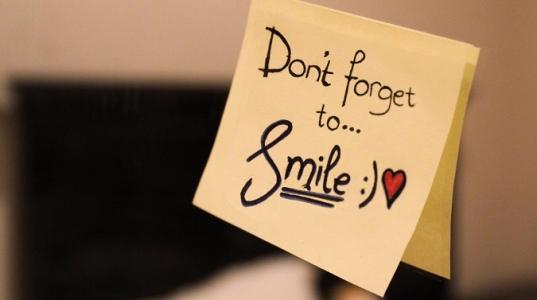 关于smile的英语句子