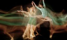 在别人眼中发现自己的美