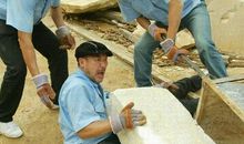 描写惊险场面的成语