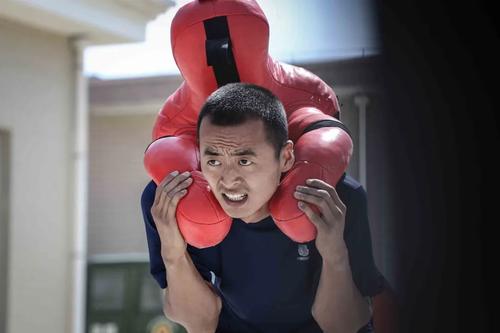 艰苦的工作