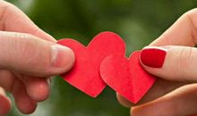 世上没有完全合适的两个人，只有互相迁就的两个人