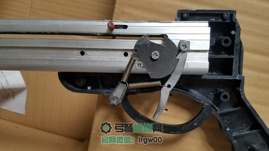小学组成：弹弓。爷爷