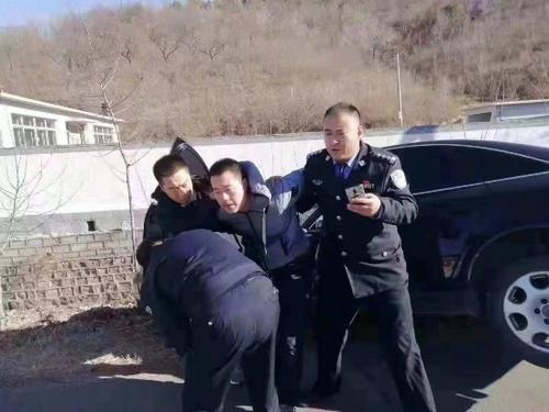 茅盾：自杀