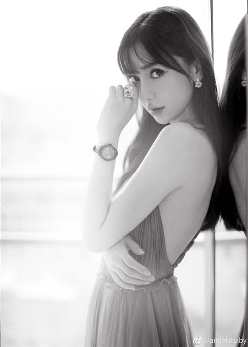 杨颖：守护妈妈