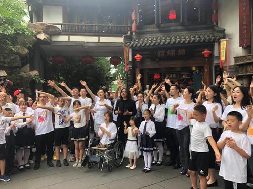 关于阅读《爱的阳光》的思考