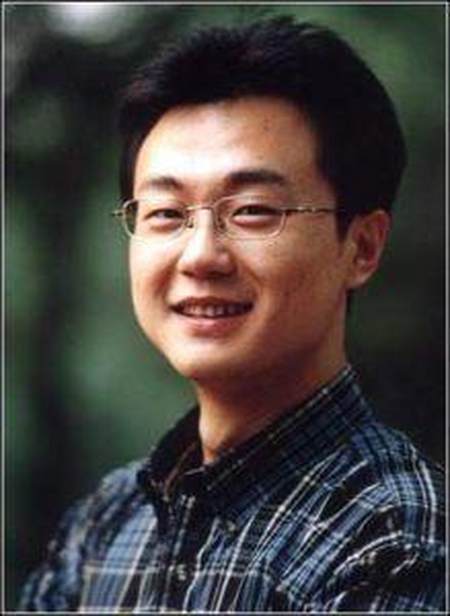 无论关系和背景如何，她都从一个五层小城镇中成功在北京立足！