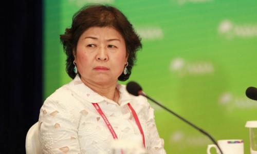 23岁的贫困学生开设商店成为百万富翁