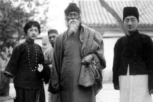泰戈尔：英雄