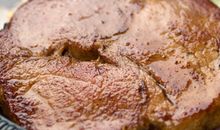 董桥：让她在牛扒上撤盐