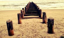 在最低谷中跋涉，怎么样走都是向上