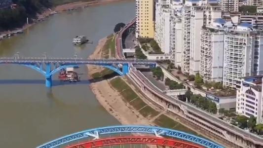 句子中的句子