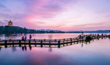 描写西湖景色的句子