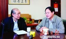 一位市委书记含泪推荐的短文：《山果》