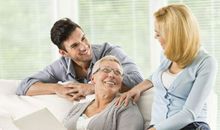 形容老人开心神态的句子 描写老人笑的句子神态描写