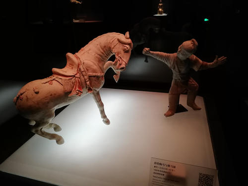 郭沫若：牡丹等
