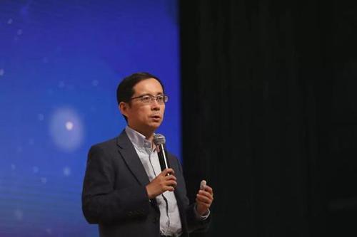 马云：首席执行官的能力是用别人的头脑