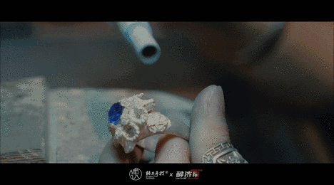 汤唯的顽强成长：励志童话