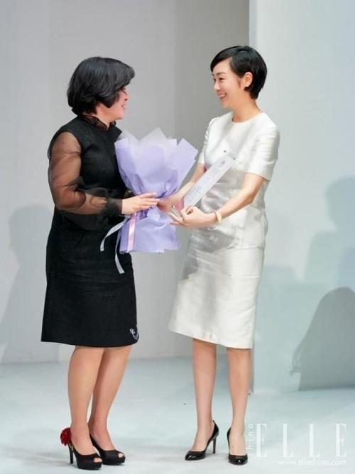 大声说