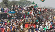 一个没挤上火车的人