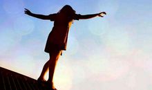 人生不可能是完美的，每个人的生活都有薄凉