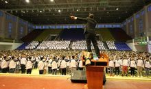 励志演讲:震撼年轻学子心灵的演讲(二)