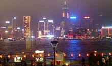 似锦繁华的夜，处处有寂寞的信徒