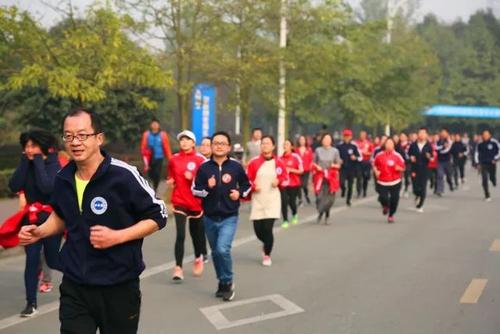 投资是一场长跑比赛，首先您必须越过终点