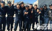 经典语句:想念是茧,层层叠叠,爱是利剑,突破一切
