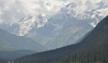 蓝天下的阿勒泰——读《阿勒泰的角落》有感