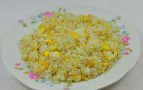 首次制作鸡蛋炒饭