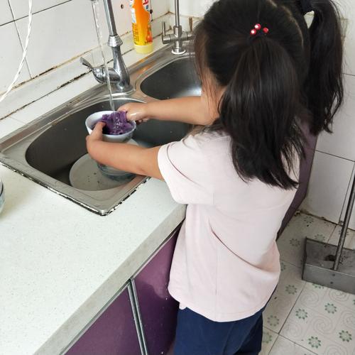我帮妈妈洗碗