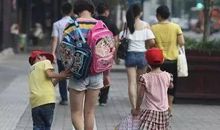 背着爸爸上学观后感