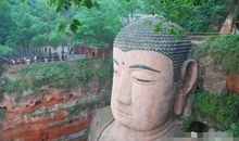 游乐山大佛作文