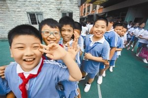 快乐去上学的句子快乐去上学的句子1