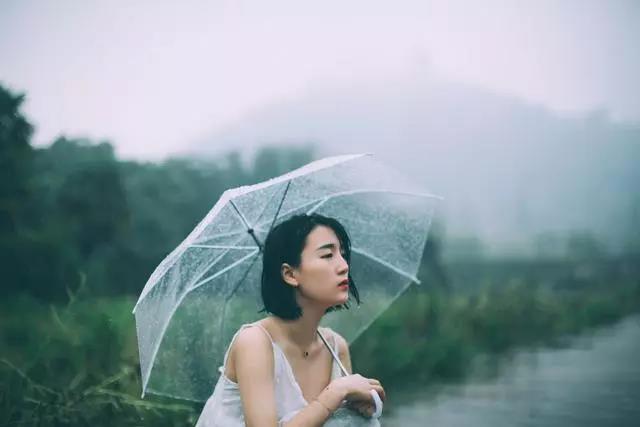 弄脏和打耳光的女友句子