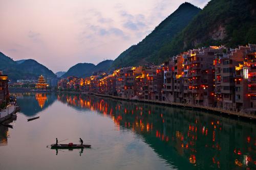 快乐的一天旅行句子朋友圈文案