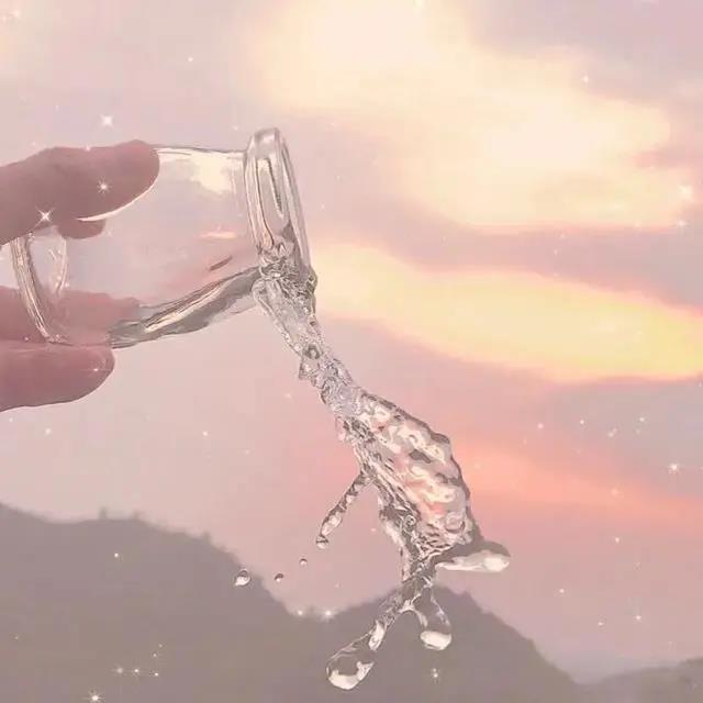 乍看之下委屈的句子
