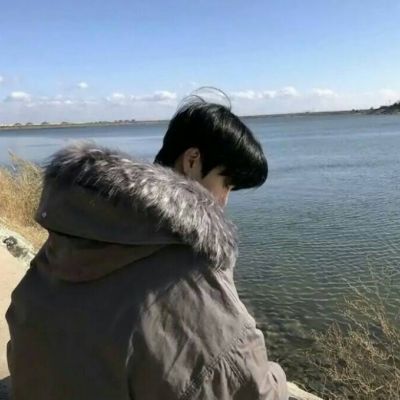 回顾感伤的句子1