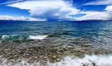 和孩子海边玩耍开心的句子